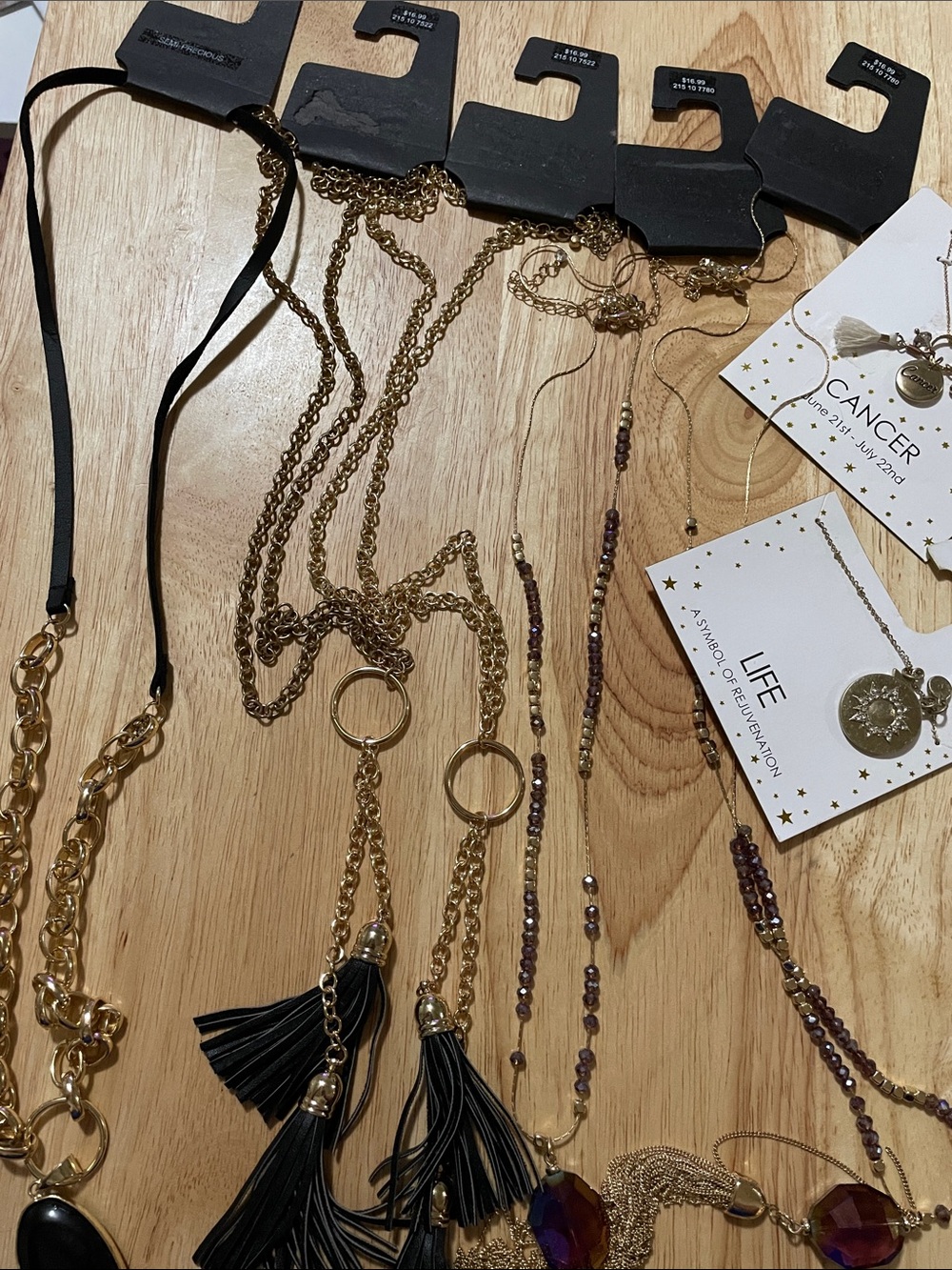Target Necklases